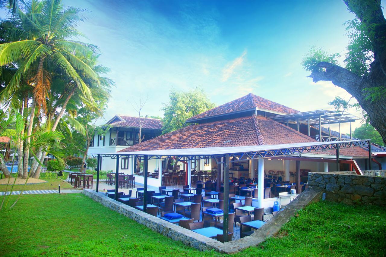 Ranna 212 Beach Resort Kahandamodara Exteriör bild
